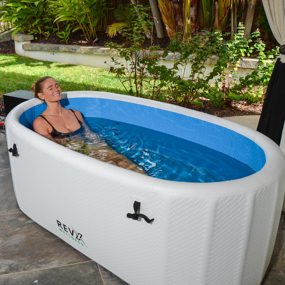 RevX Inflatable Tub Deluxe