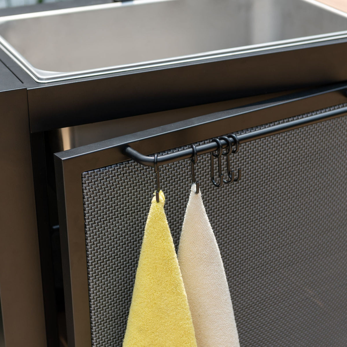 Panama Dark Outdoor Kitchen