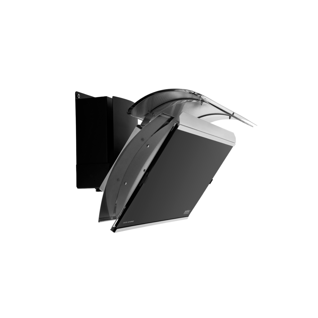 Close-up of Bromic Platinum Gas stainless-steel heat deflector