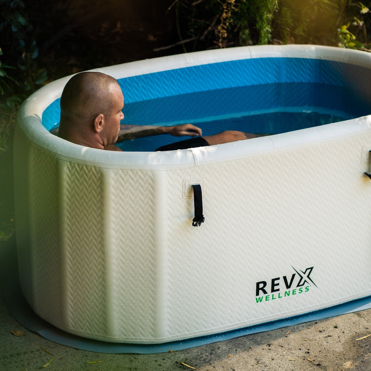 RevX Inflatable Tub Deluxe