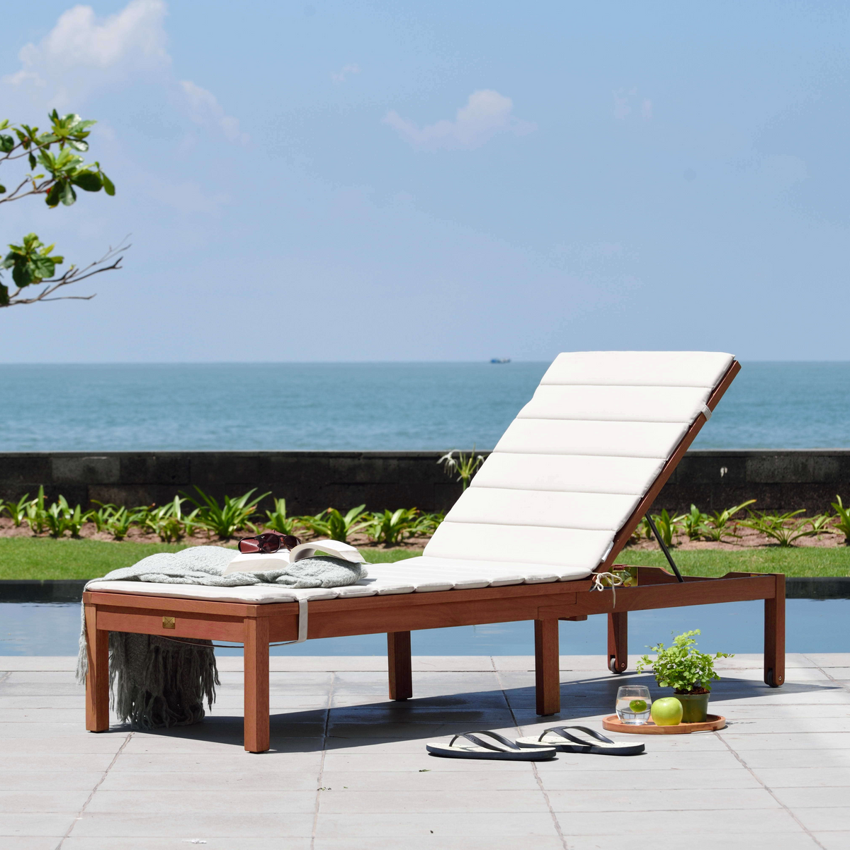 Louisiana Dark Wood Finish Wheel Lounger With Cushion - 2 Piece
