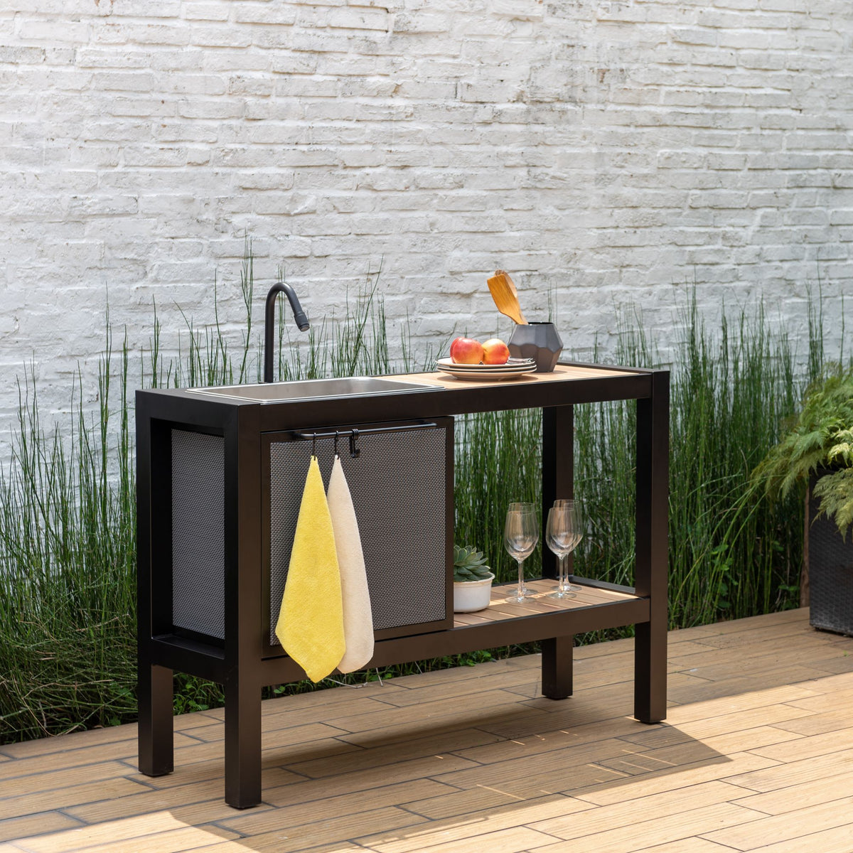 Panama Dark Outdoor Kitchen
