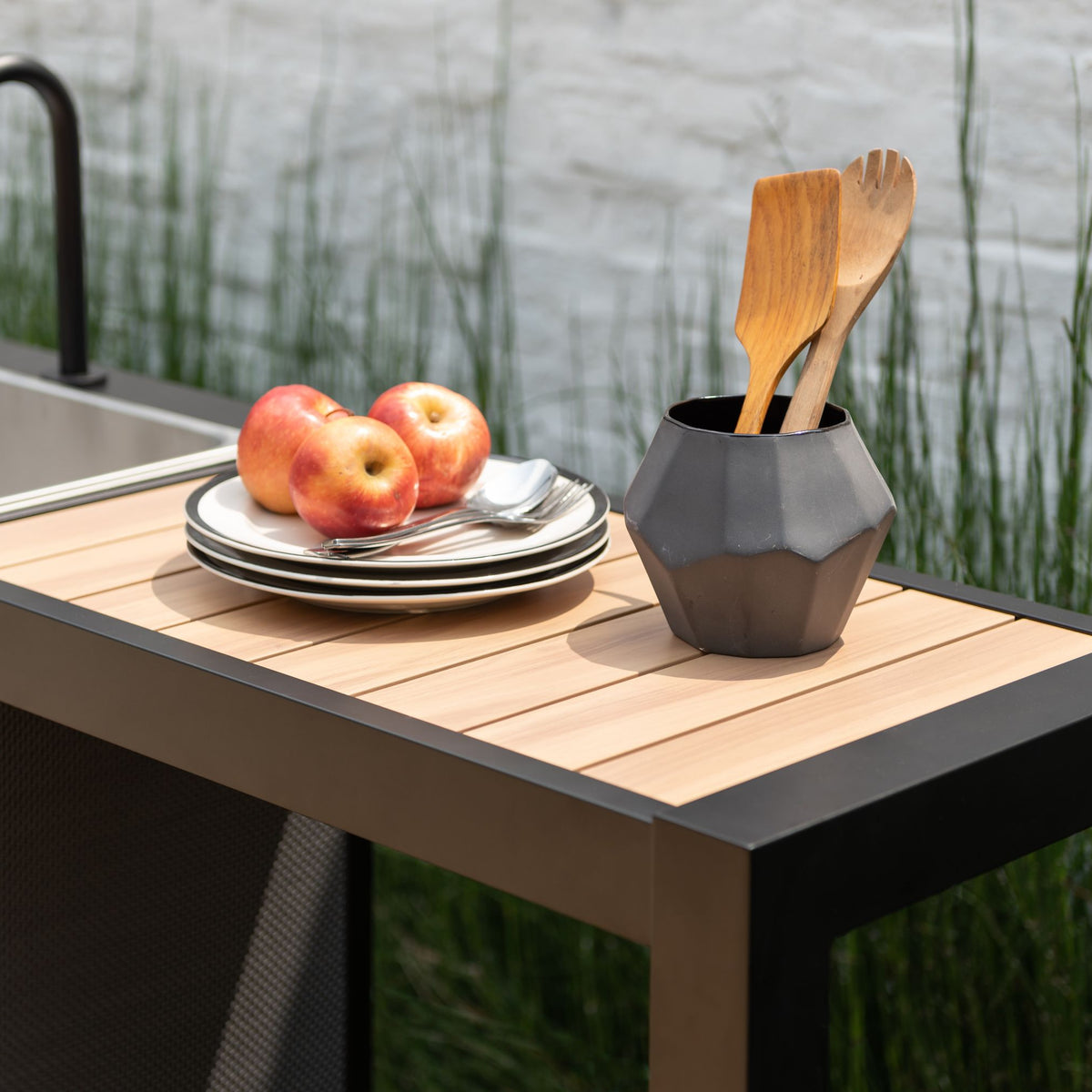 Panama Dark Outdoor Kitchen