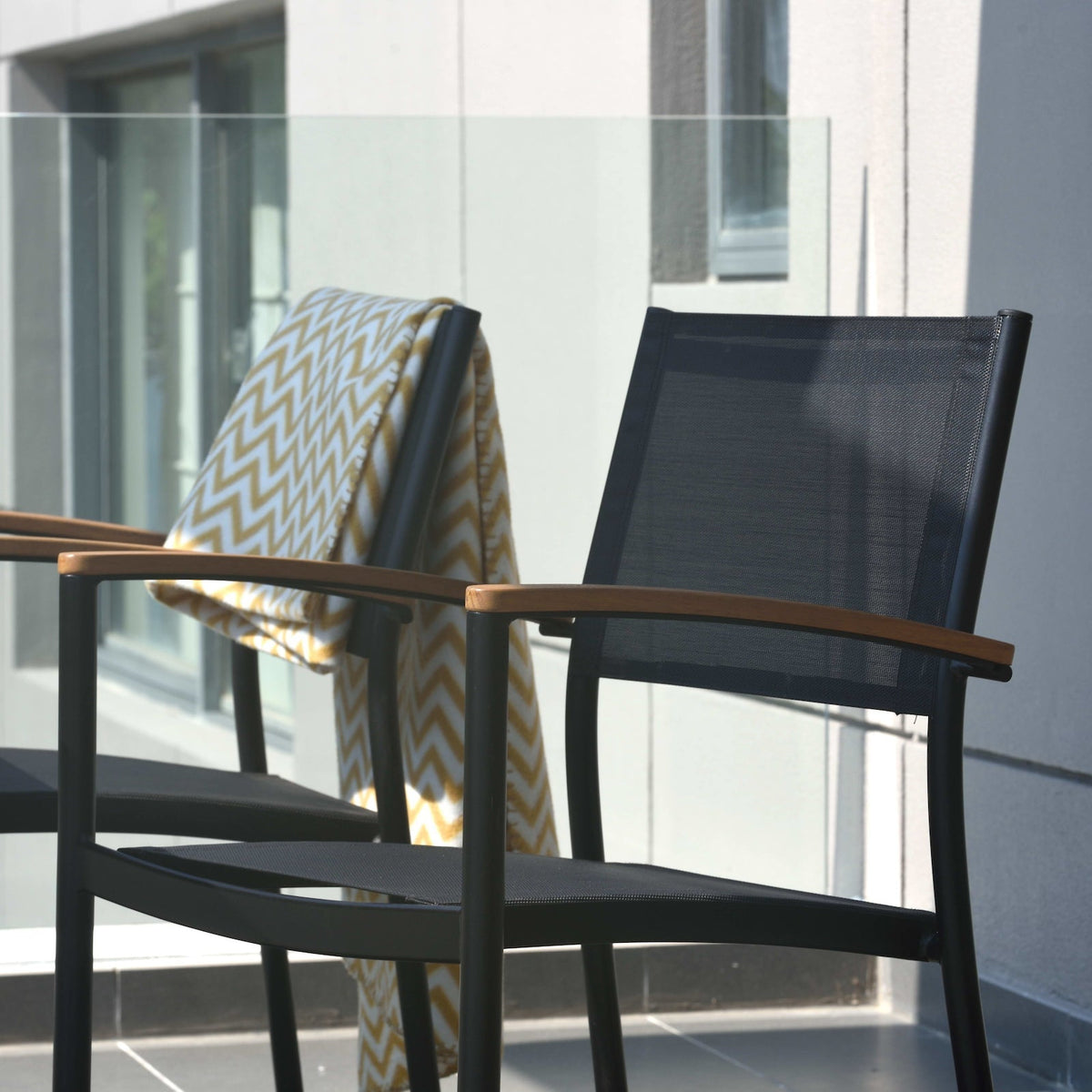 Orlando Rectangular Table and Vera Armchair Dining Set